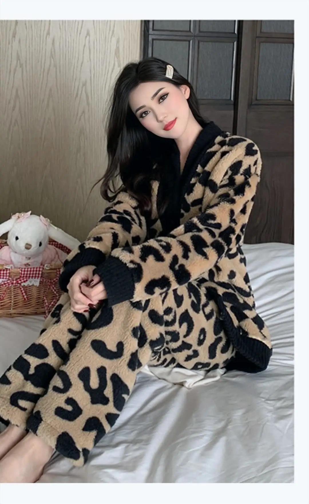 Winter Thickened Fleece Lined Half Velvet Pajamas Women's Home Clothes Set Simple Korean Leopard Print Sleepwear V-neck