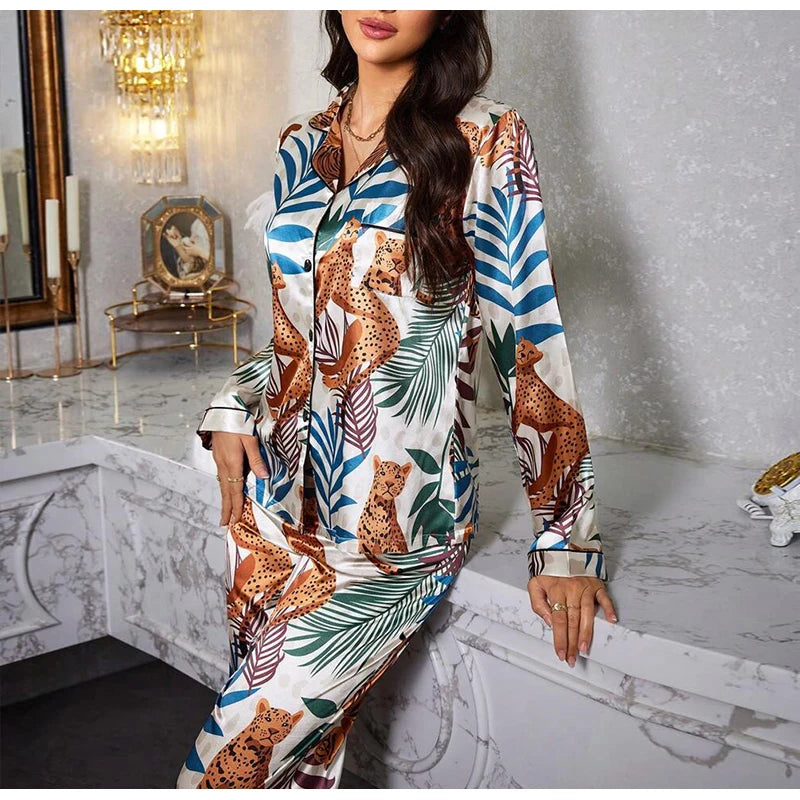 Two piece set of womens pajamas spring and autumn satin printed long sleeved top long pants casual and comfortable home suit set
