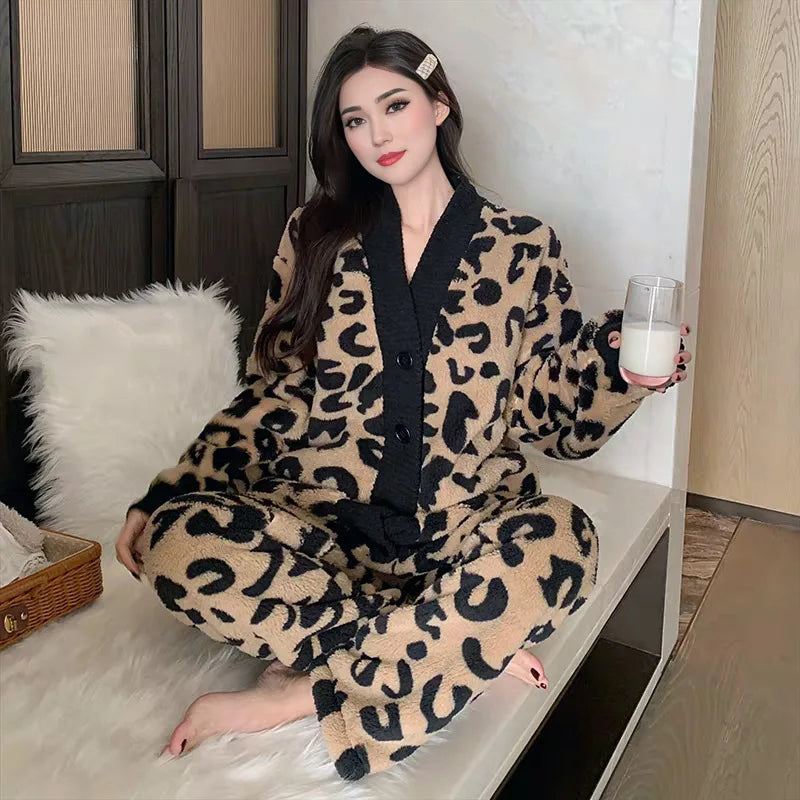 Winter Thickened Fleece Lined Half Velvet Pajamas Women's Home Clothes Set Simple Korean Leopard Print Sleepwear V-neck