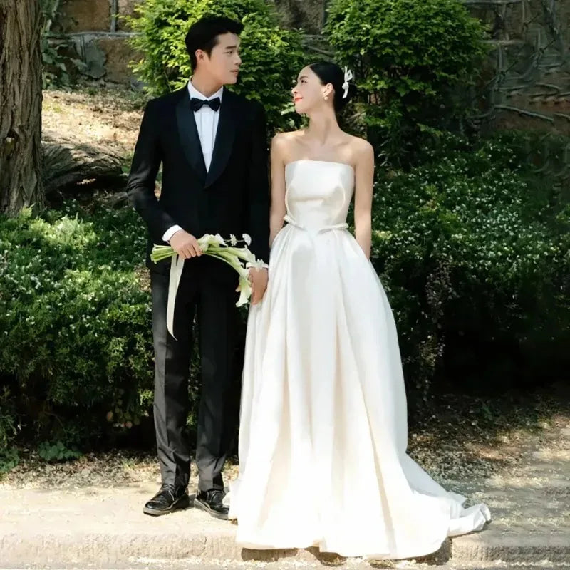 Elegant A-line Wedding Dress Classic Sexy Strapless Bridal Dresses Floor-length Satin Simple