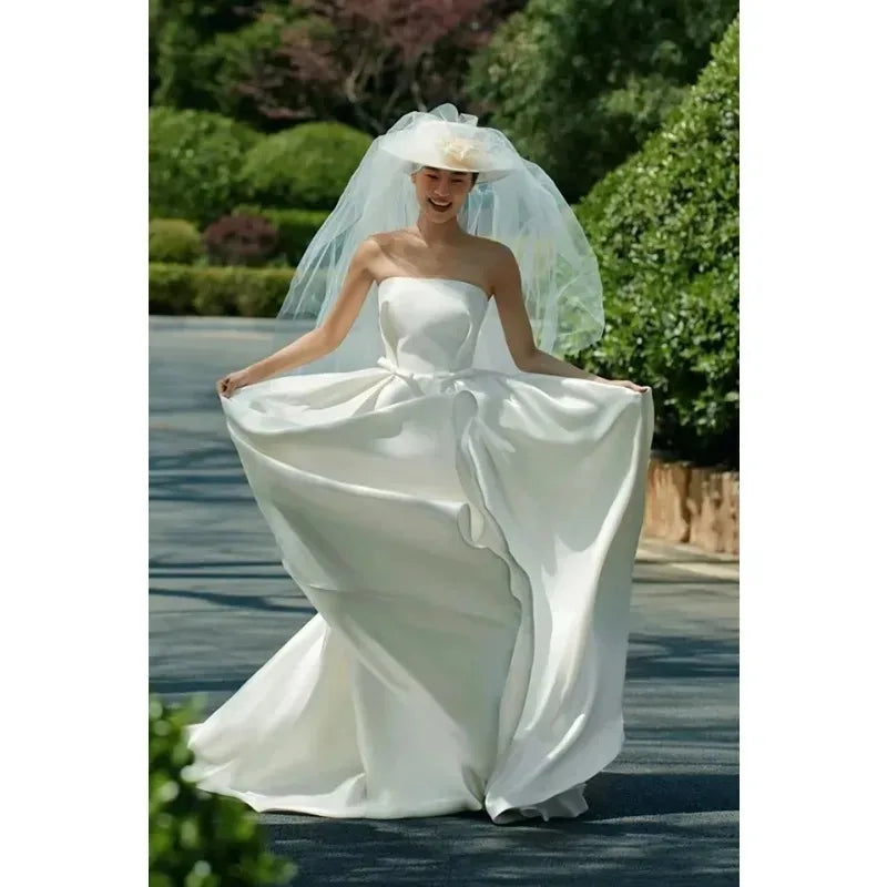 Elegant A-line Wedding Dress Classic Sexy Strapless Bridal Dresses Floor-length Satin Simple