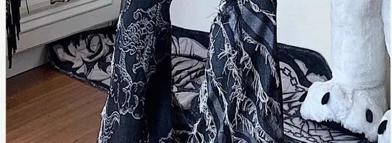 American Subculture Printed Dragon Pattern Raw Edge Slightly Flared Jeans Women's Personalized Low-waisted Slim Fit Flared Pants