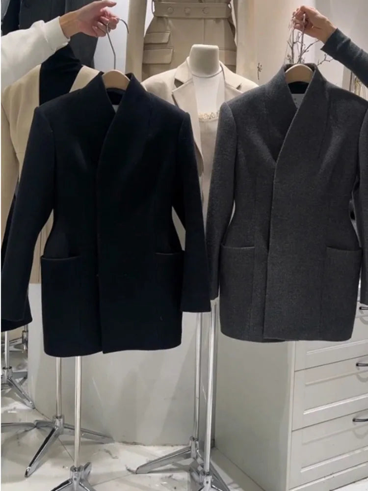 DNBS 2025 Women's Hidden Button Design Sense French Spring Elegant Fashion Lapel Spring New Classic Waist Temperament Suit