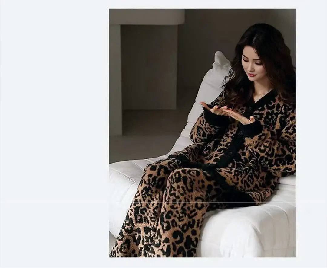 Winter Thickened Fleece Lined Half Velvet Pajamas Women's Home Clothes Set Simple Korean Leopard Print Sleepwear V-neck