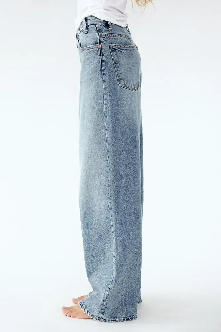 2025 Asymmetrical Diagonal Buckle Sense Design Wide-leg Jeans. Women's Four Seasons New Street Fashion Retro Casual Loose Jeans