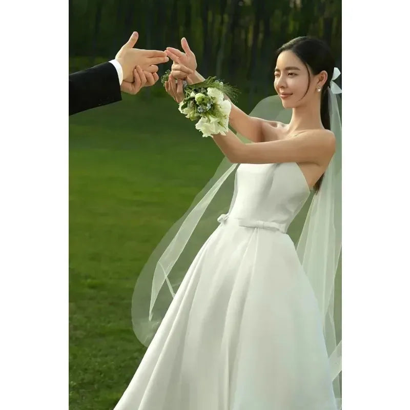 Elegant A-line Wedding Dress Classic Sexy Strapless Bridal Dresses Floor-length Satin Simple