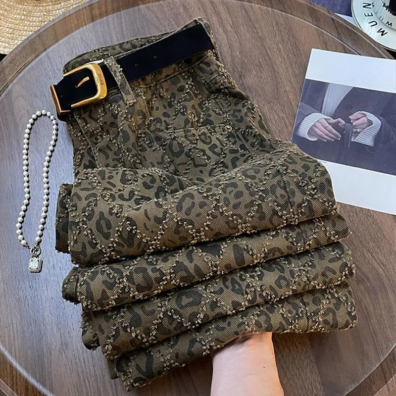2025 Winter New Arrival American Retro High Street Leopard Print Jeans for Women High Waist Loose Straight Pants