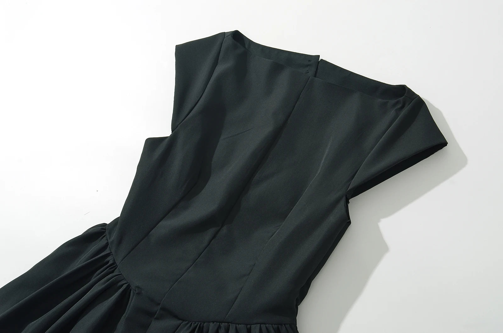 2024 Sexy Slash Collar Short Sleeve Low Waist Midi Dress Women Hollow Out Back Backless Pleated Swing A-line Party Robe Black