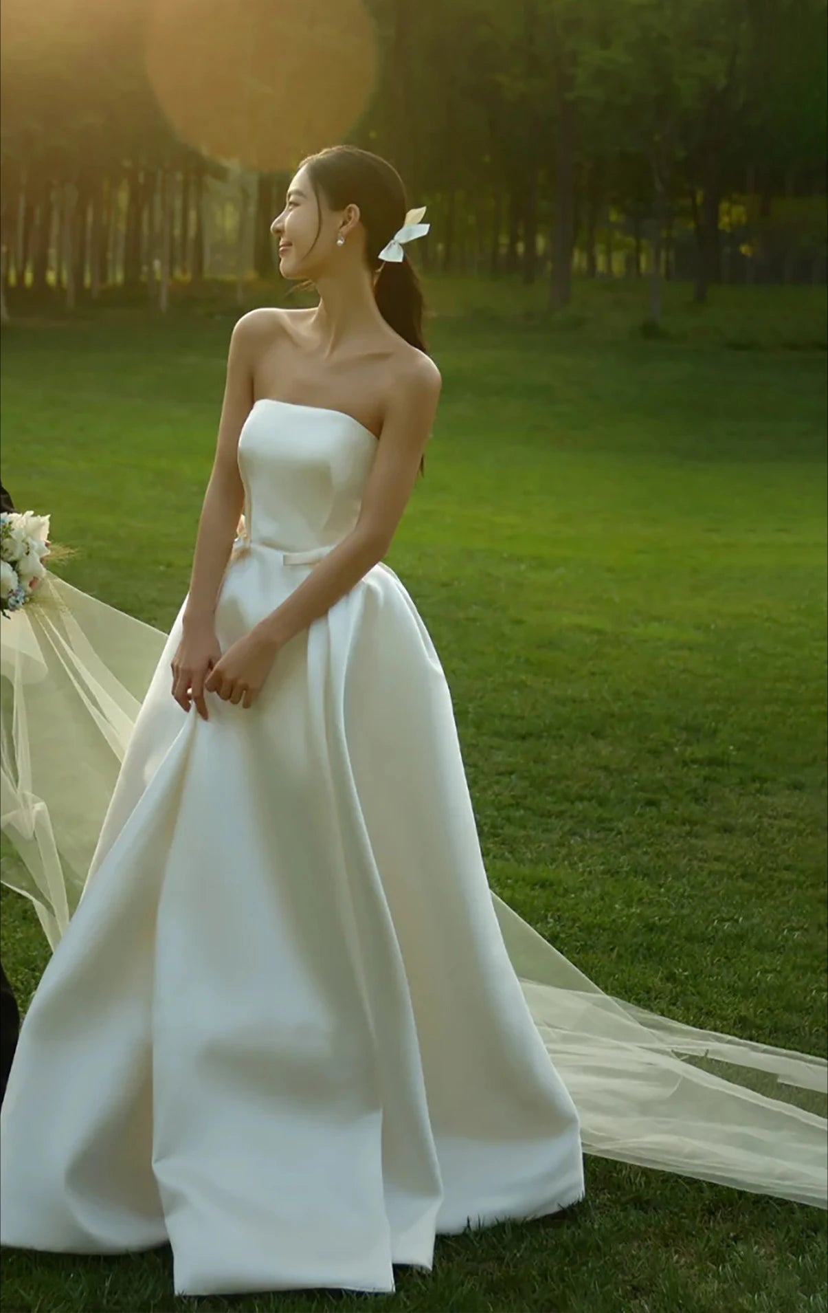 Elegant A-line Wedding Dress Classic Sexy Strapless Bridal Dresses Floor-length Satin Simple