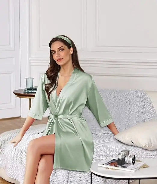 Wedding Party Team Bride Robe Without Letters Kimono Satin Pajamas Bridesmaid Plain Bathrobe SP088