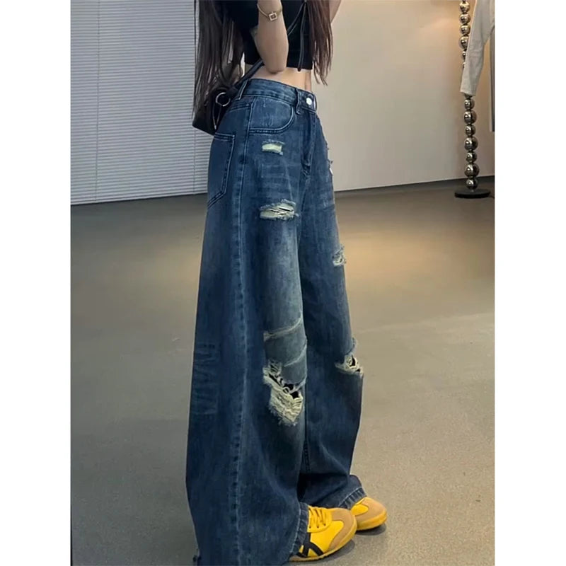 American Retro Washed Straight Leg Hole Denim Jeans Women Design Loose Wide Leg Blackened Blue Jeans Hip Hop Style