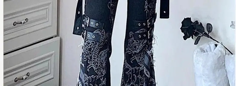 American Subculture Printed Dragon Pattern Raw Edge Slightly Flared Jeans Women's Personalized Low-waisted Slim Fit Flared Pants