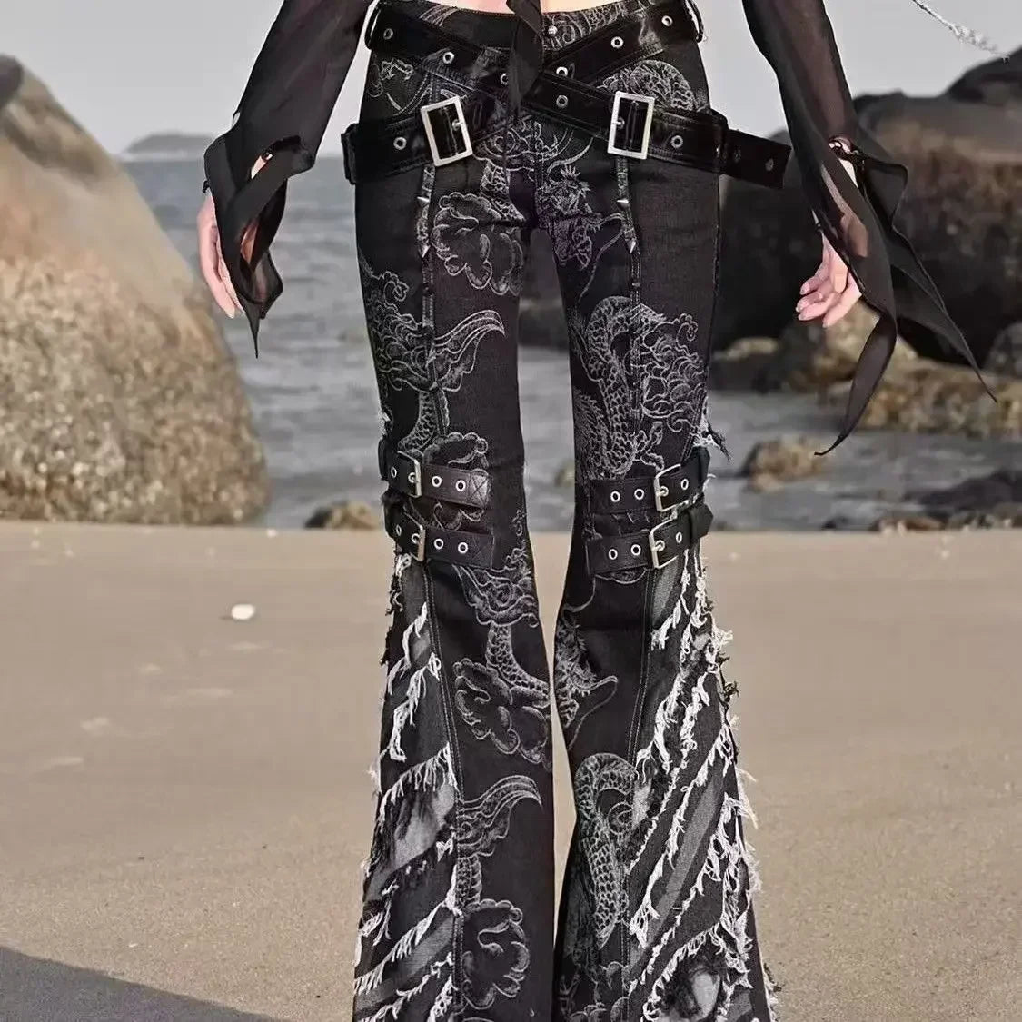 American Subculture Printed Dragon Pattern Raw Edge Slightly Flared Jeans Women's Personalized Low-waisted Slim Fit Flared Pants