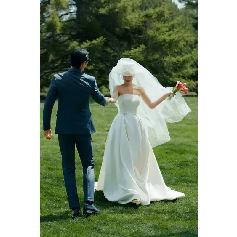 Elegant A-line Wedding Dress Classic Sexy Strapless Bridal Dresses Floor-length Satin Simple