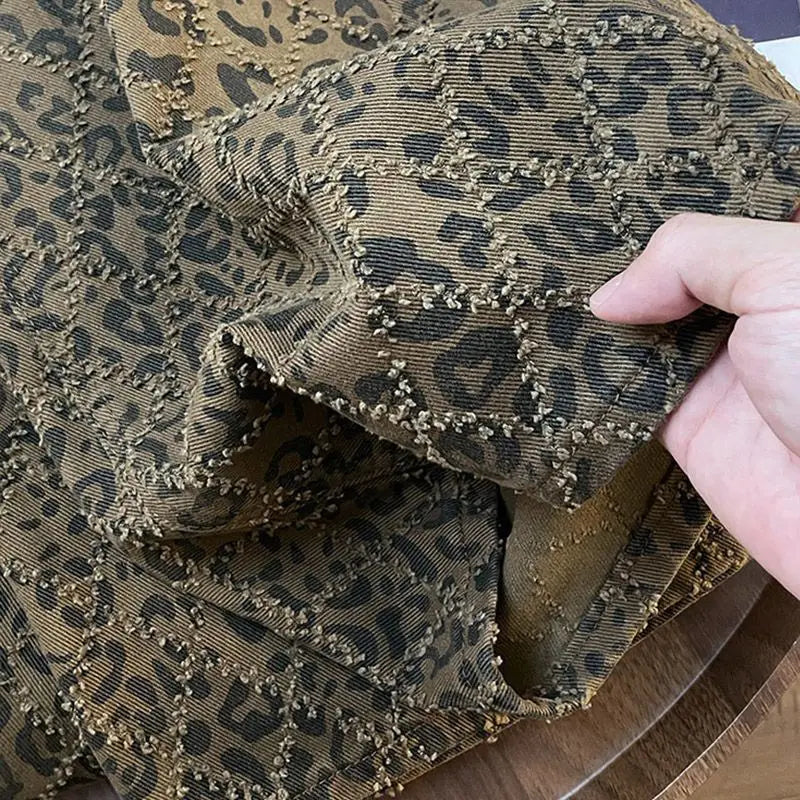 2025 Winter New Arrival American Retro High Street Leopard Print Jeans for Women High Waist Loose Straight Pants