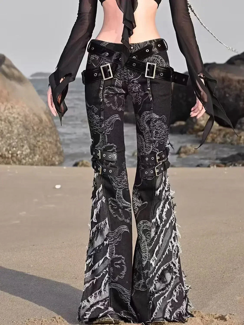 American Subculture Printed Dragon Pattern Raw Edge Slightly Flared Jeans Women's Personalized Low-waisted Slim Fit Flared Pants