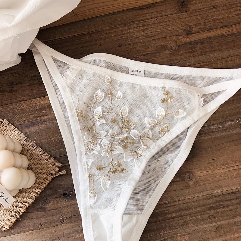 2 Pieces Sexy Lace Flowers Embroidery Underwear Set for Women French Body Shaping Push Up Bra Set Romantic White Lingerie Sets