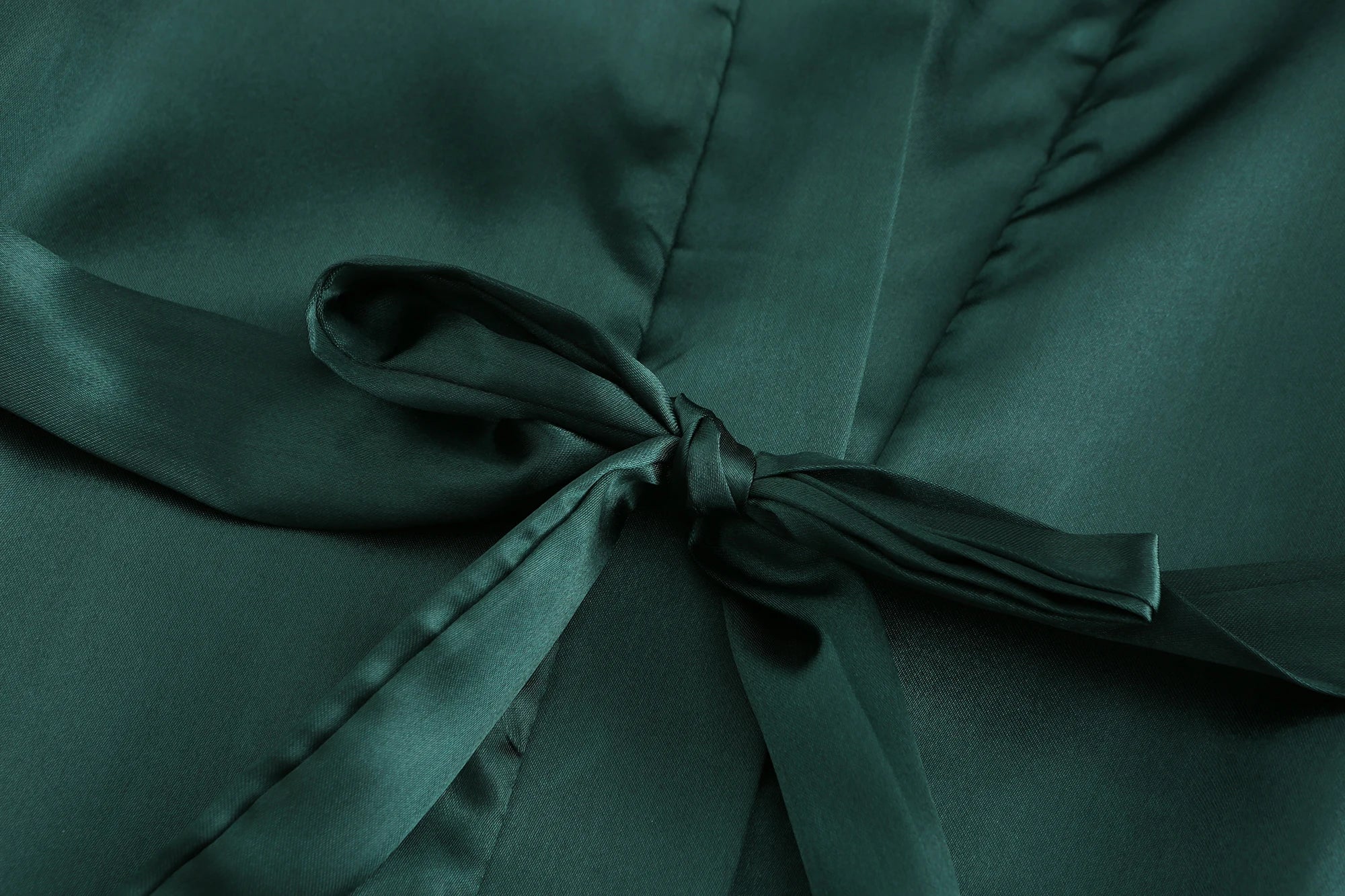 Green Wedding Party Team Bride Robe With Gold Letters Mother Maid of Honor Kimono Satin Pajamas Bridesmaid Bathrobe