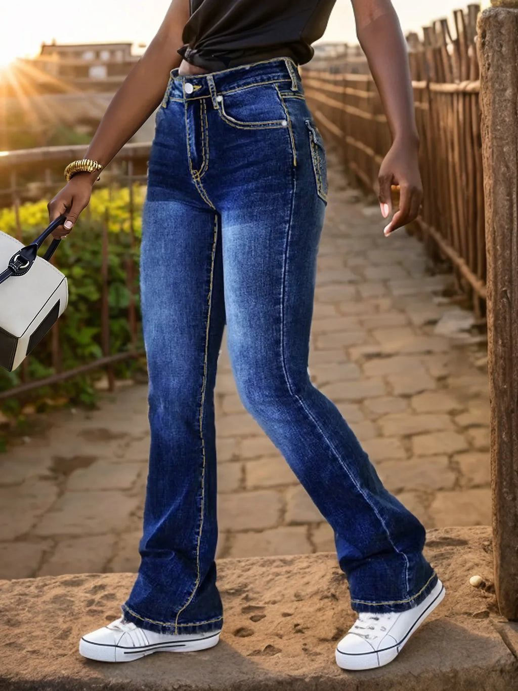 Denim Flare Pants Women Washed Distressed Jeans Mid Waist Streetwear 2025 Autumn Denims Vintage Embroidered Pocket Trousers