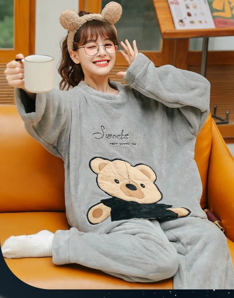 2PCS/Set Thickened Warm Fashion Autumn and Winter Pajamas Long-Sleeved Women Coral Velvet Cute Cartoon Grizzly Bear Comfortable