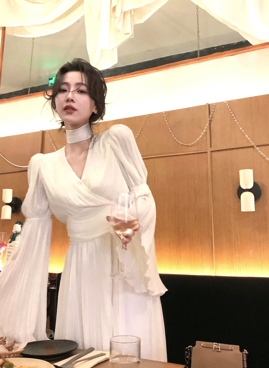 Spring and Autumn Long sleeved V-neck Sparkling Sleeve White Dress Fashion French Style Women's Dress Prom Dress Office Dress