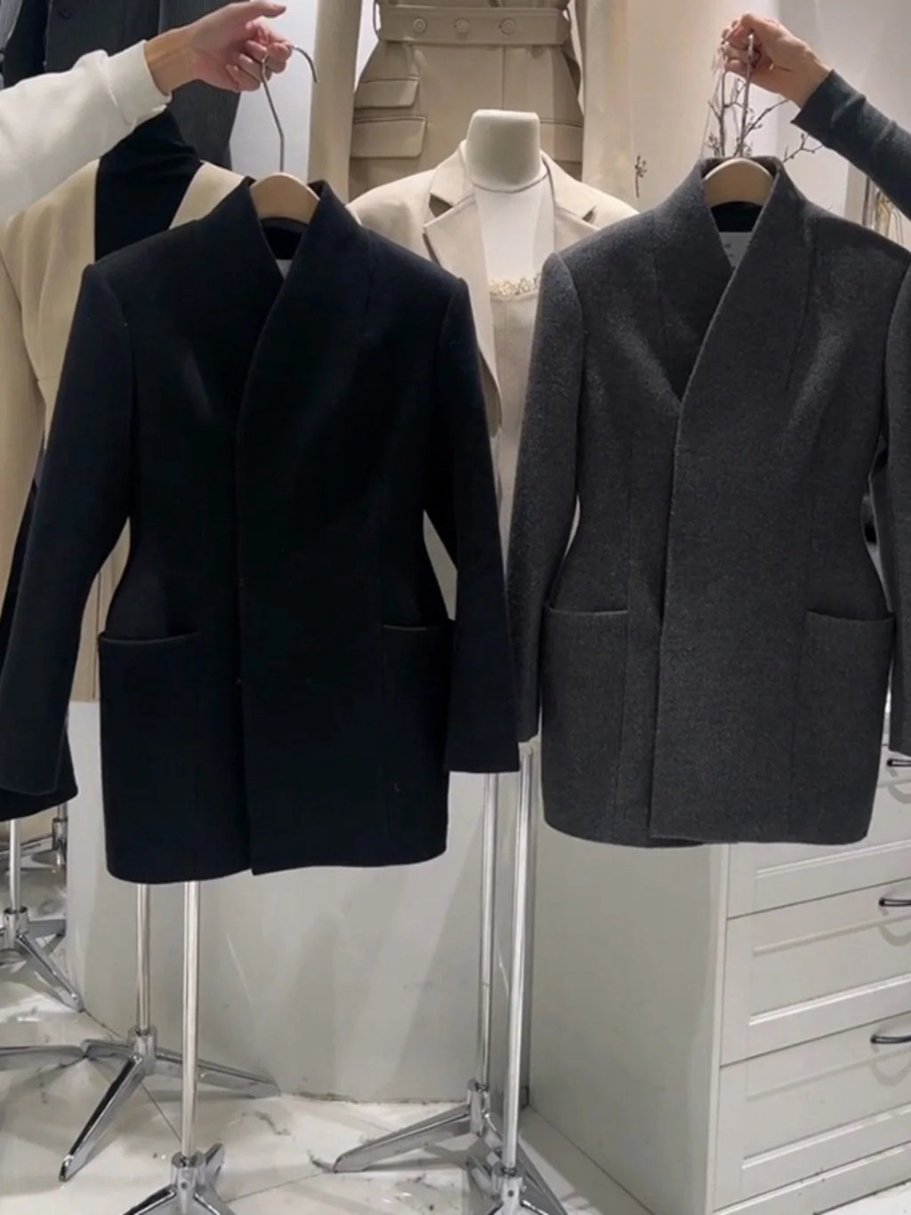 DNBS 2025 Women's Hidden Button Design Sense French Spring Elegant Fashion Lapel Spring New Classic Waist Temperament Suit