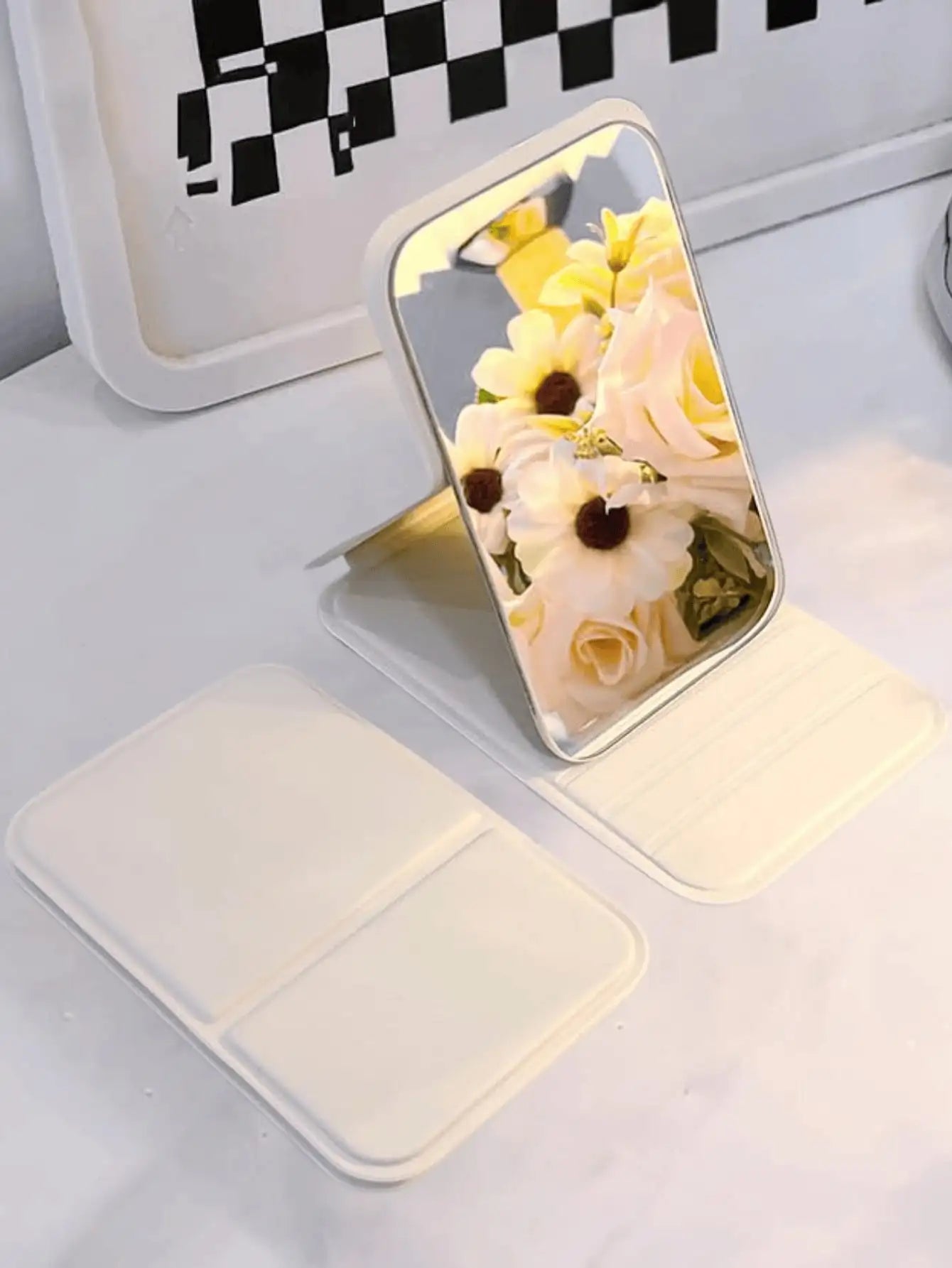 Travel Essential Cosmetic Accessory 1PC PU Leather Foldable Compact Makeup Mirror Portable Holiday Gift