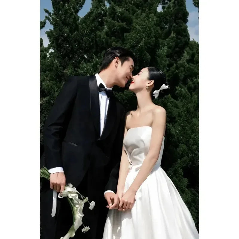 Elegant A-line Wedding Dress Classic Sexy Strapless Bridal Dresses Floor-length Satin Simple
